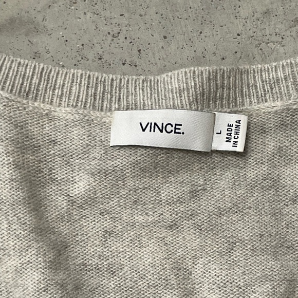 Vince Navy/Gray Ombre dipped v-neck wool/cashmere sweater oversized Size Large - Picture 4 of 6